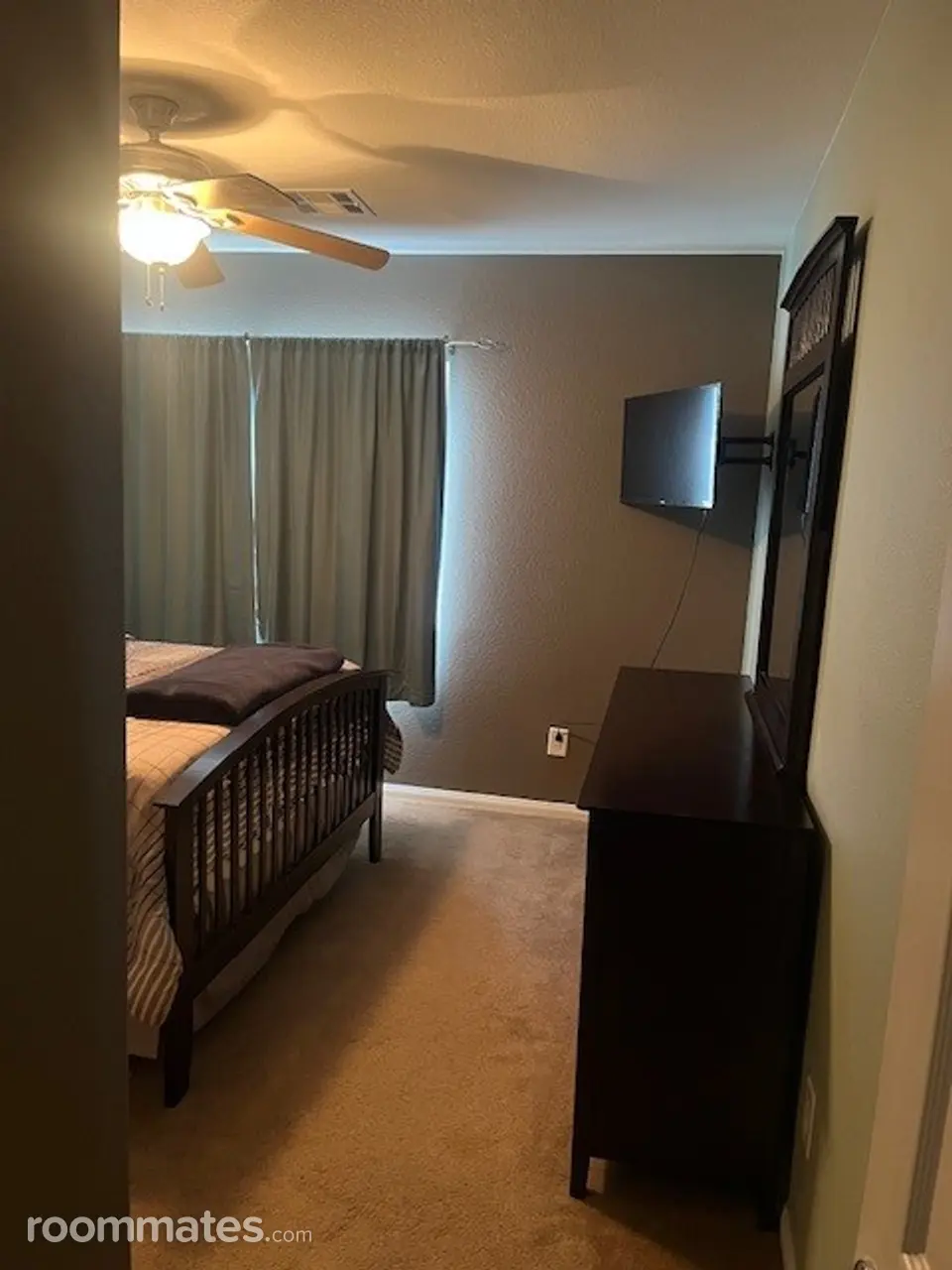 Profile photo 2 of 4