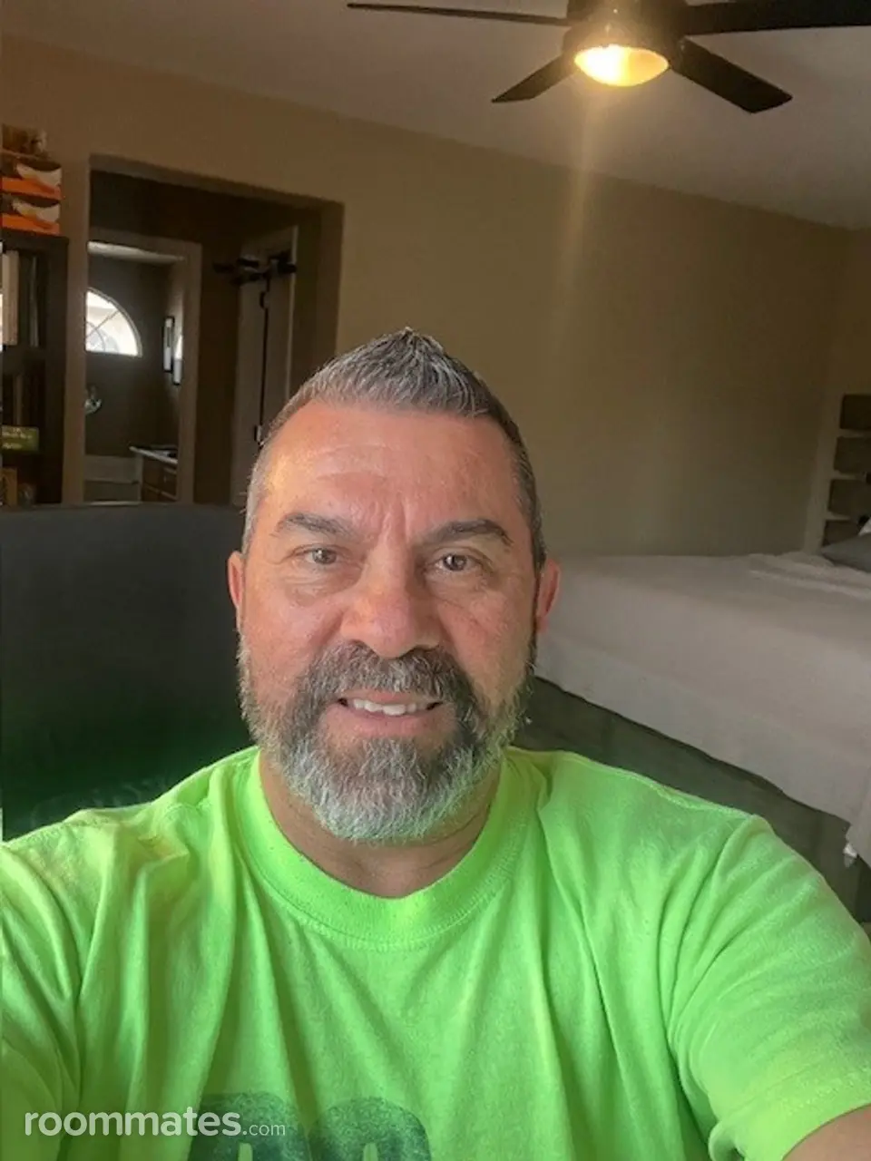 Profile photo 4 of 4