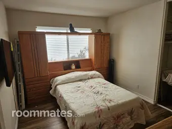 Room for rent in Huntington Beach, CA $1300, house