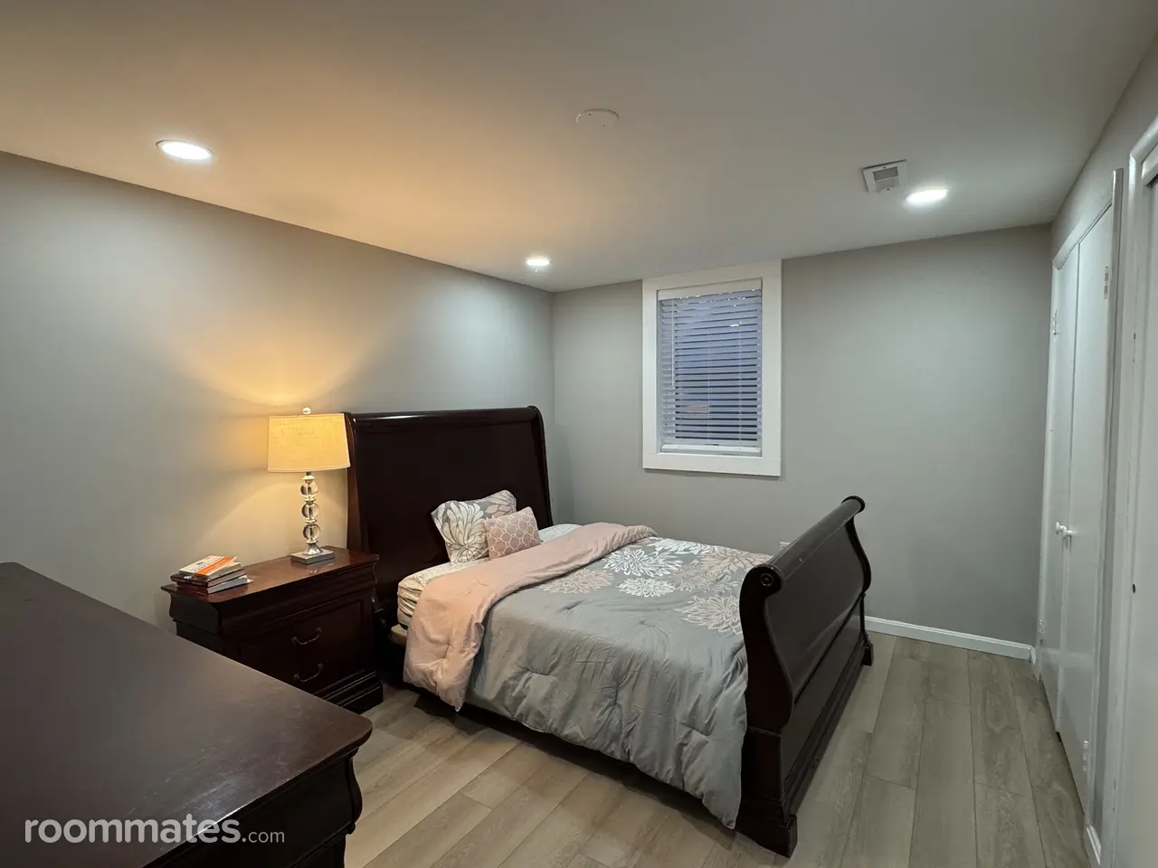 Profile photo 7 of 11