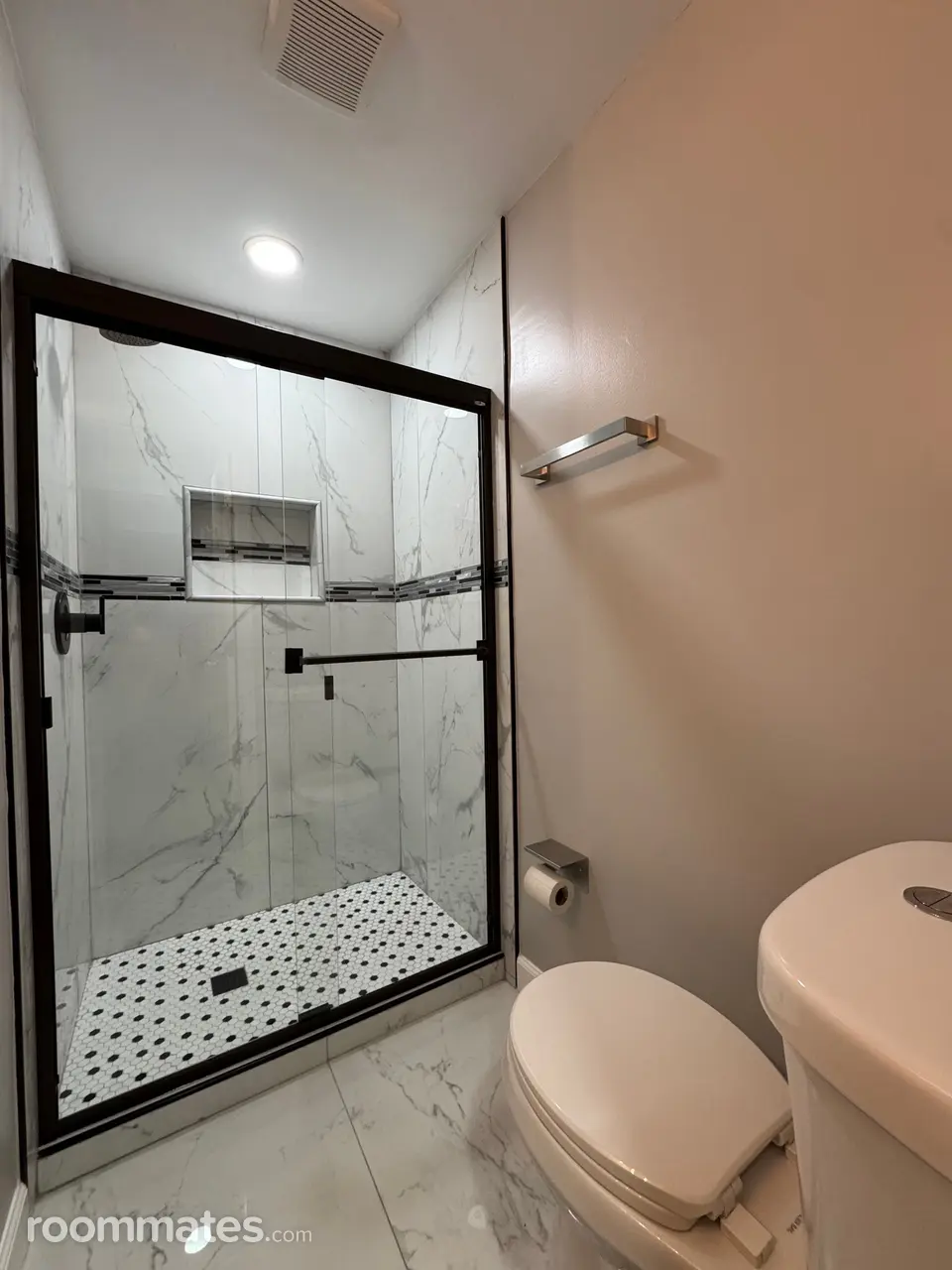 Profile photo 9 of 11