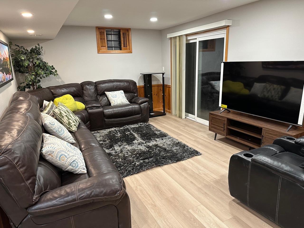 Profile photo 5 of 11