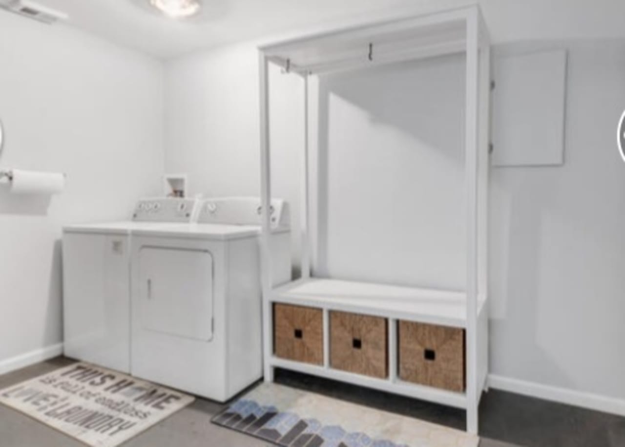 Profile photo 9 of 10