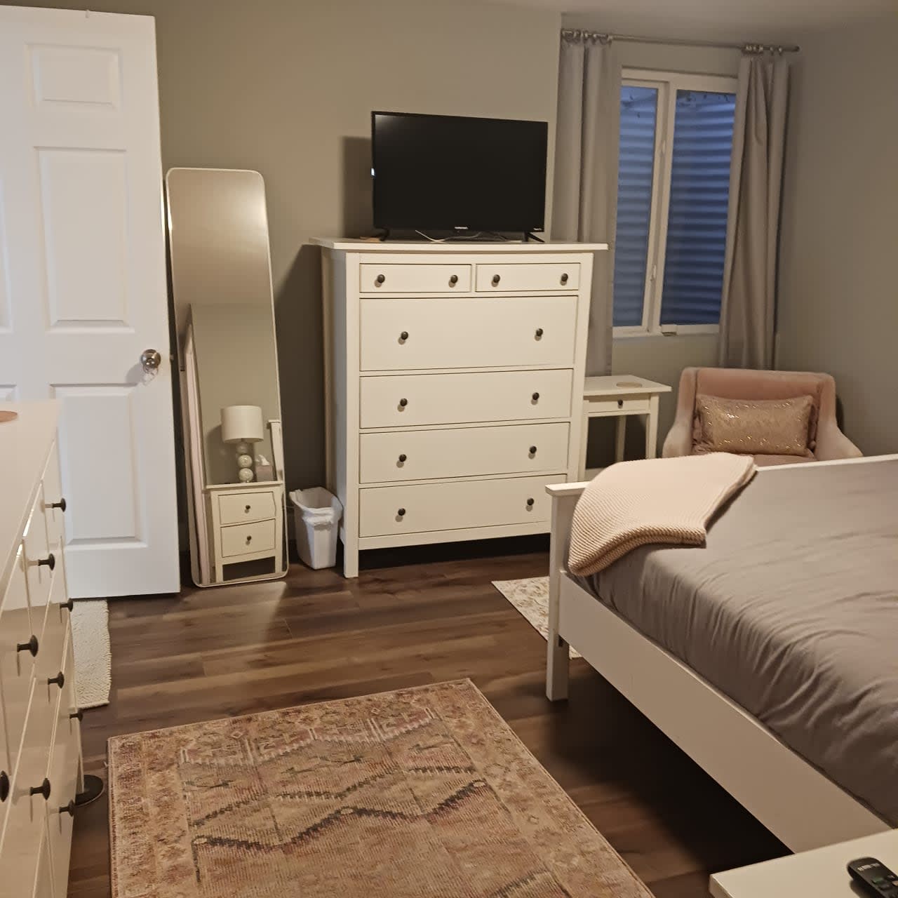 Profile photo 3 of 10