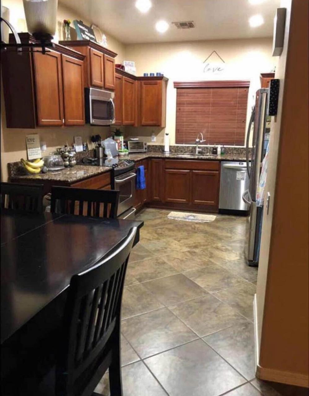 Profile photo 5 of 11