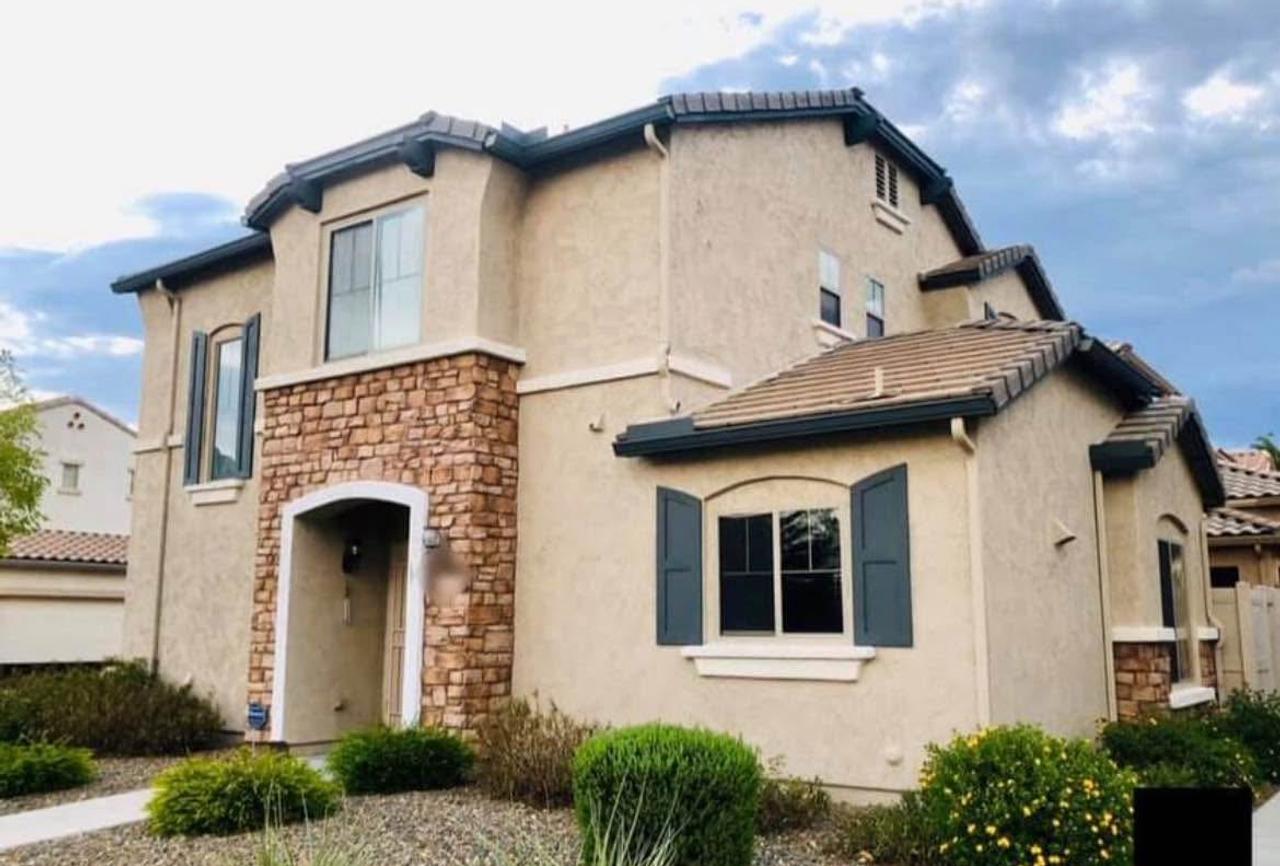 Profile photo 2 of 11