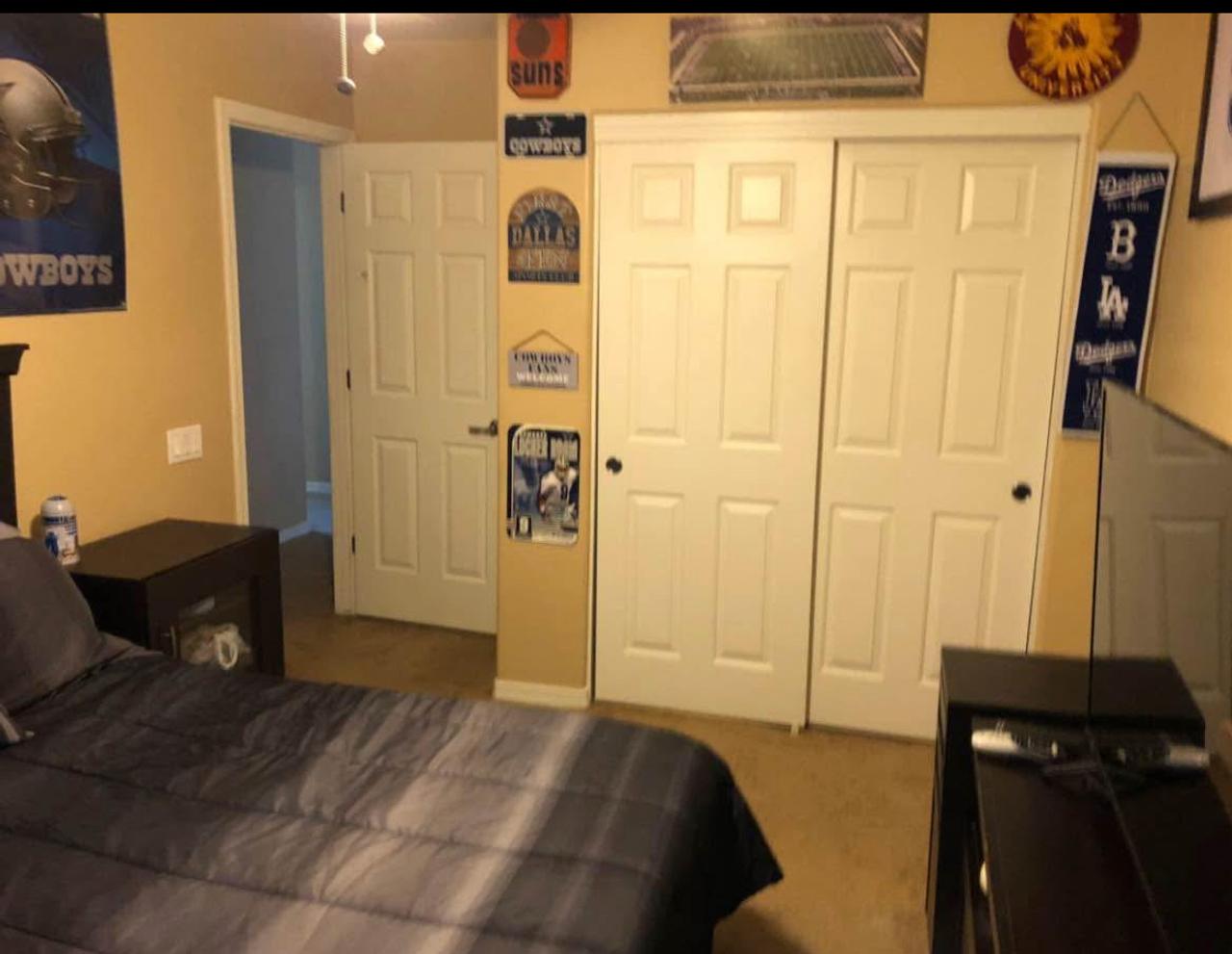 Profile photo 10 of 11