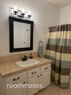 Room for rent in Portland, OR $1500, house