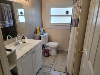 Room for rent in St. Petersburg, FL $900, house