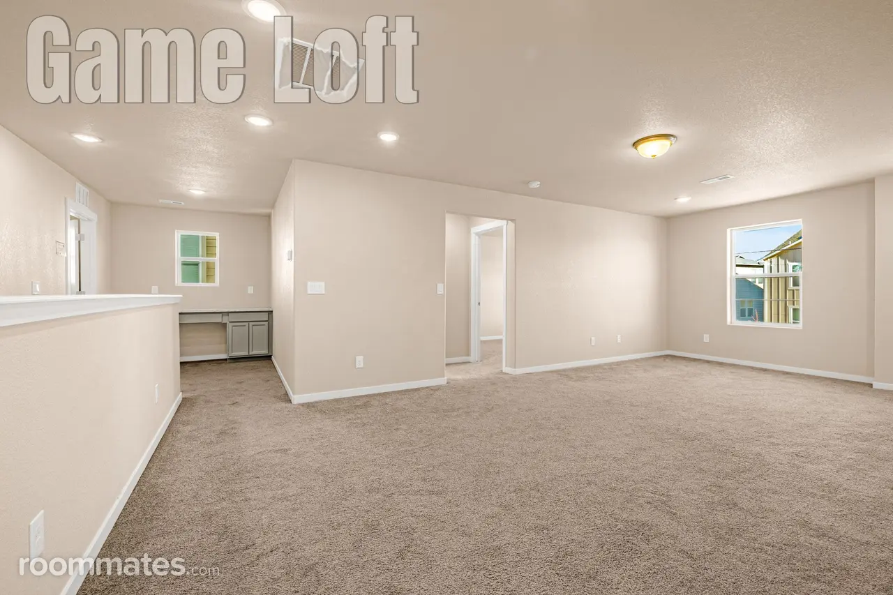 Profile photo 10 of 11