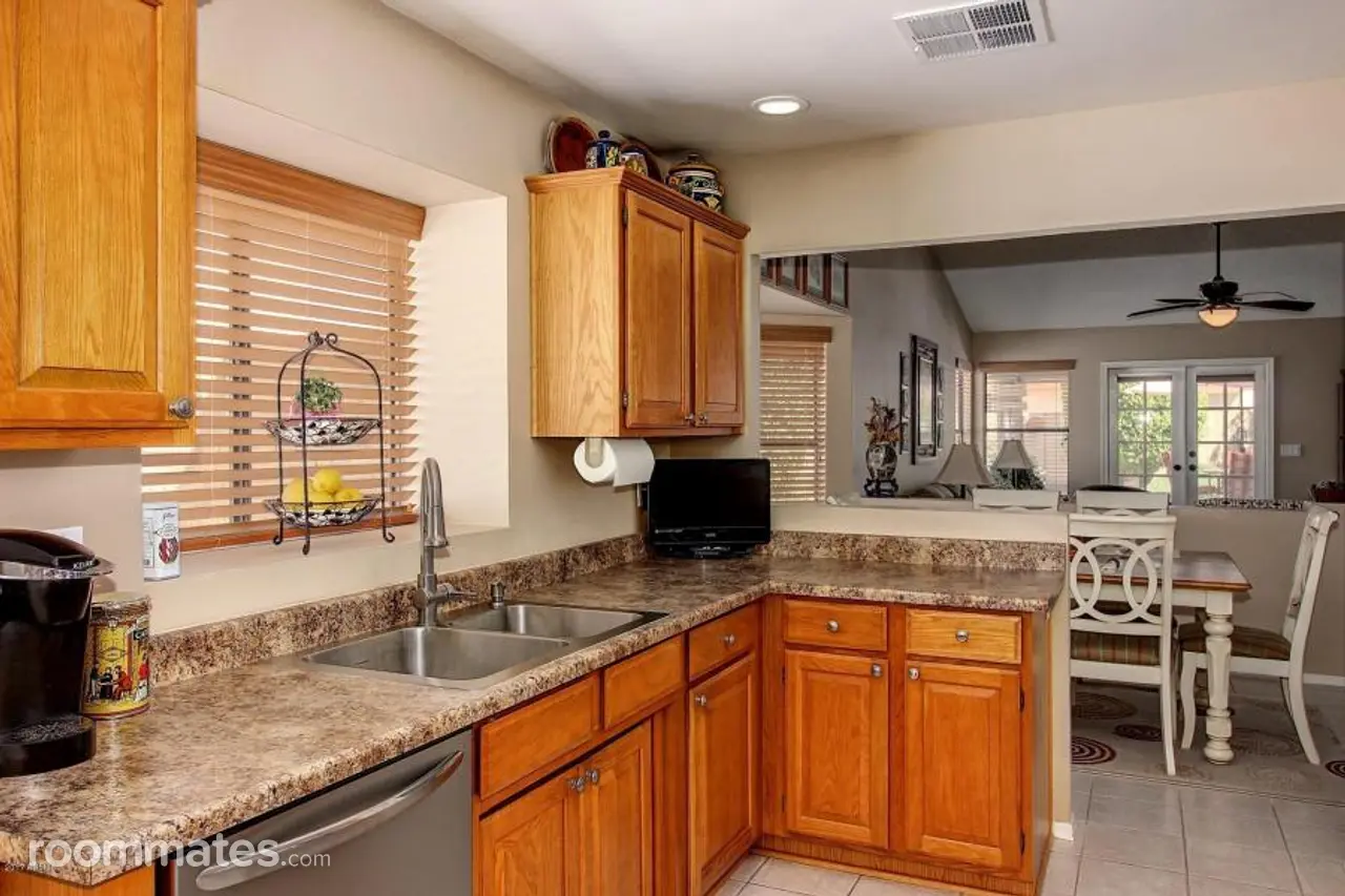 Profile photo 4 of 11