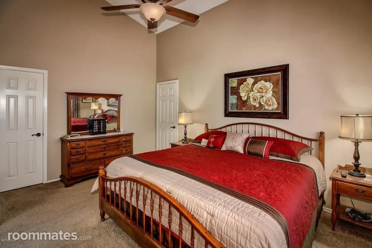 Profile photo 10 of 11