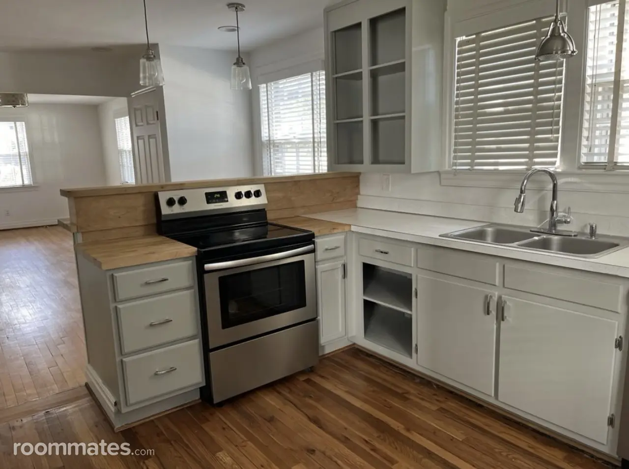 Profile photo 10 of 18