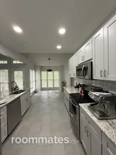 Room for rent in Huntersville, NC $1300, house
