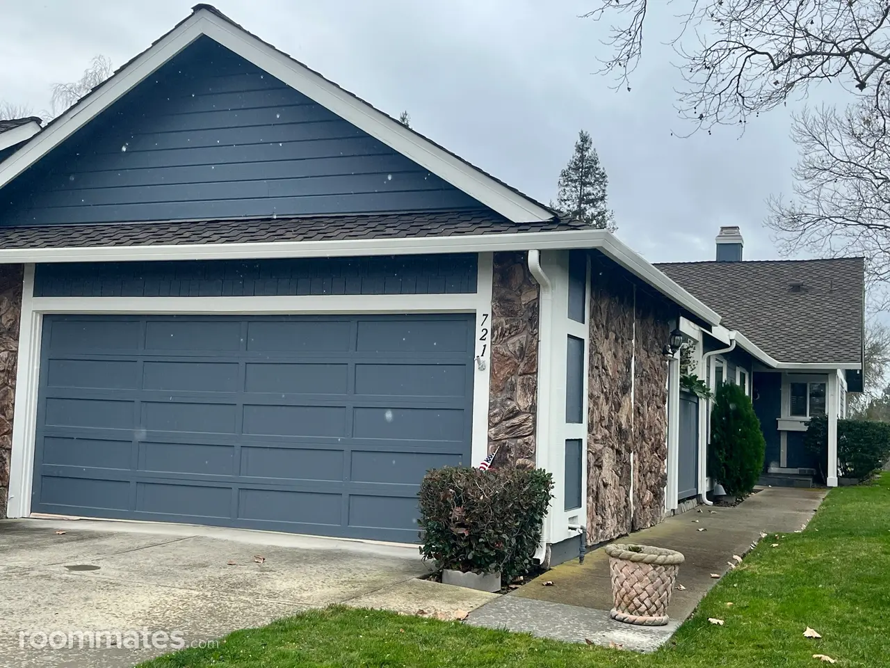 Profile photo 1 of 8