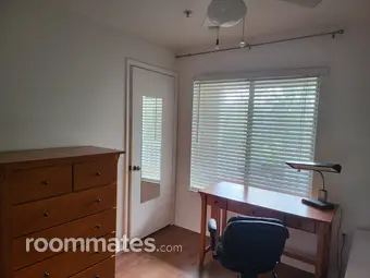 Room for rent in Gainesville, FL $600, condo