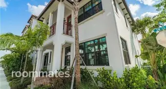 Room for rent in Hollywood, FL $1750, townhouse