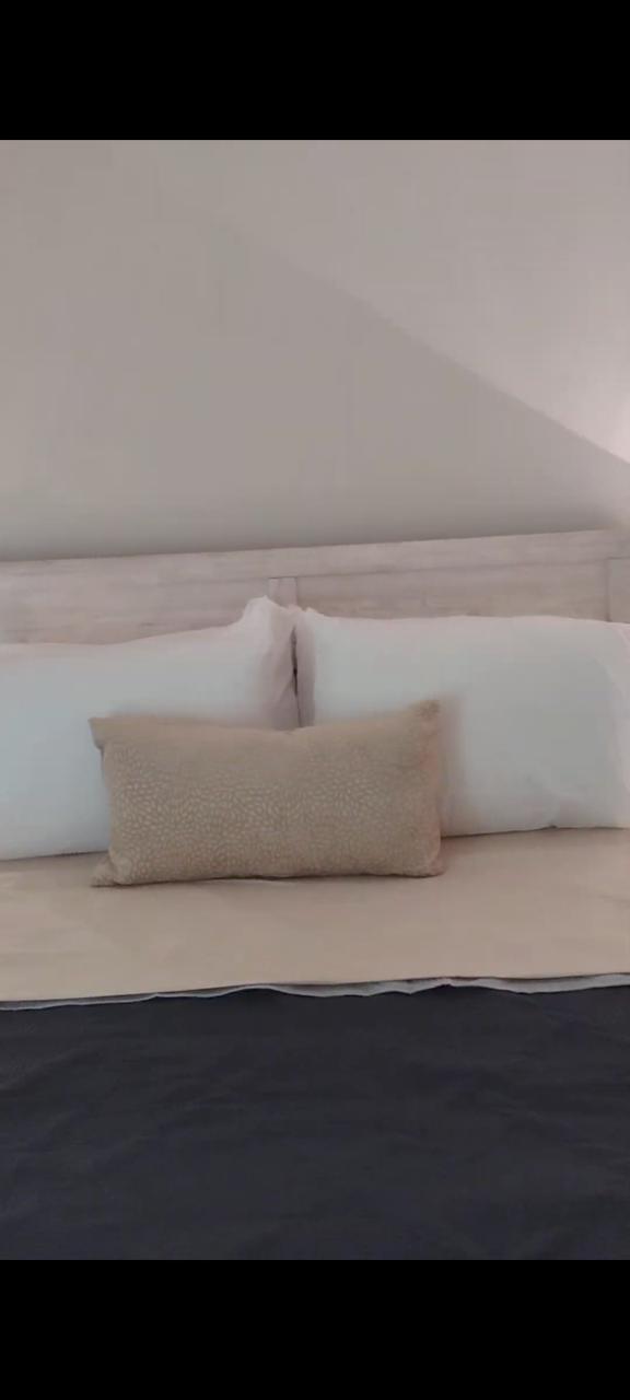 Profile photo 1 of 2