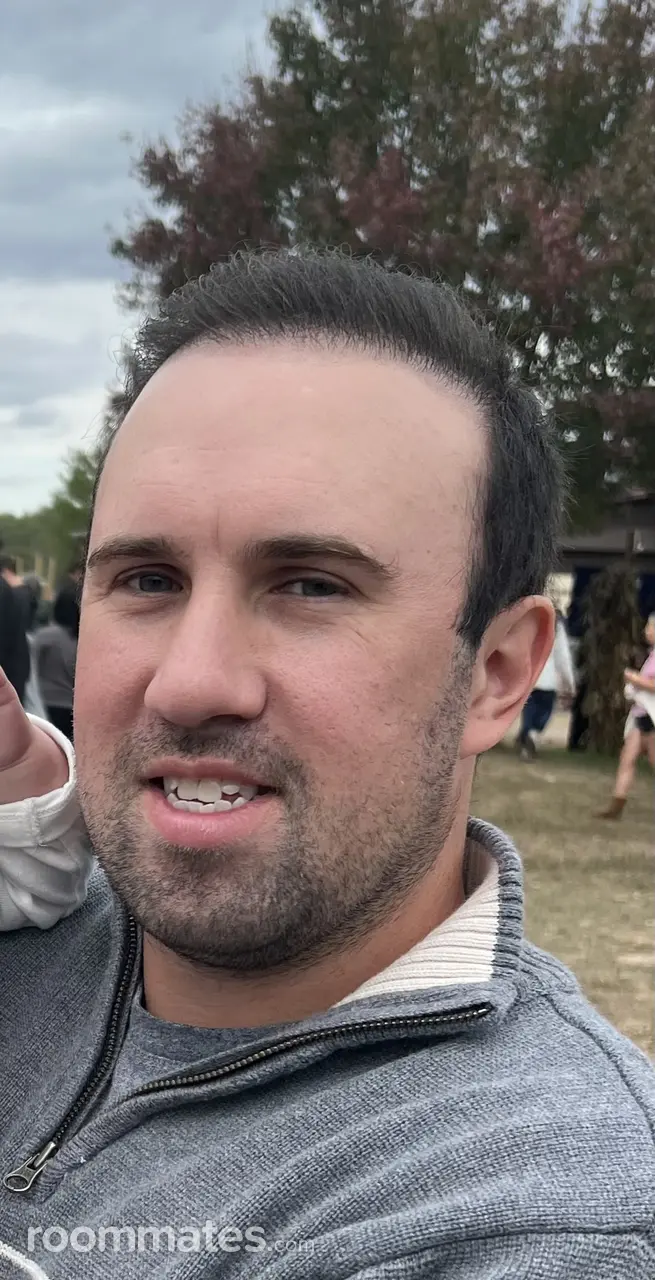 Profile photo 4 of 4