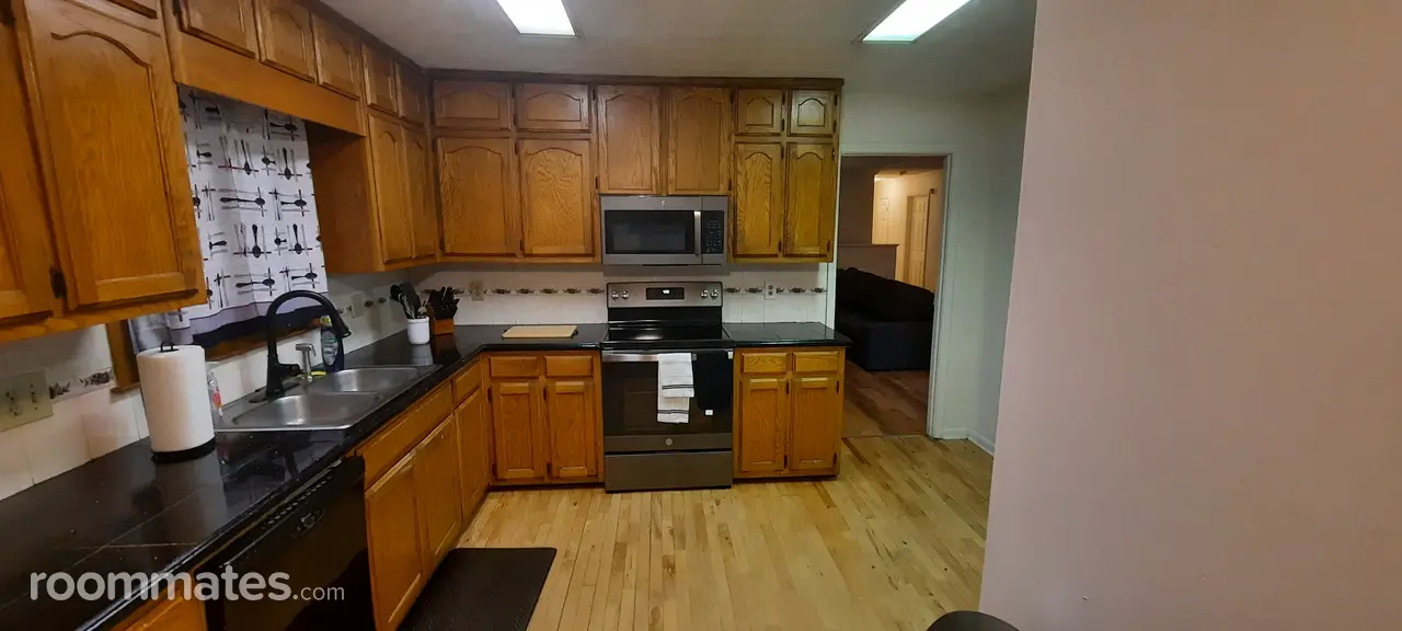 Profile photo 8 of 9