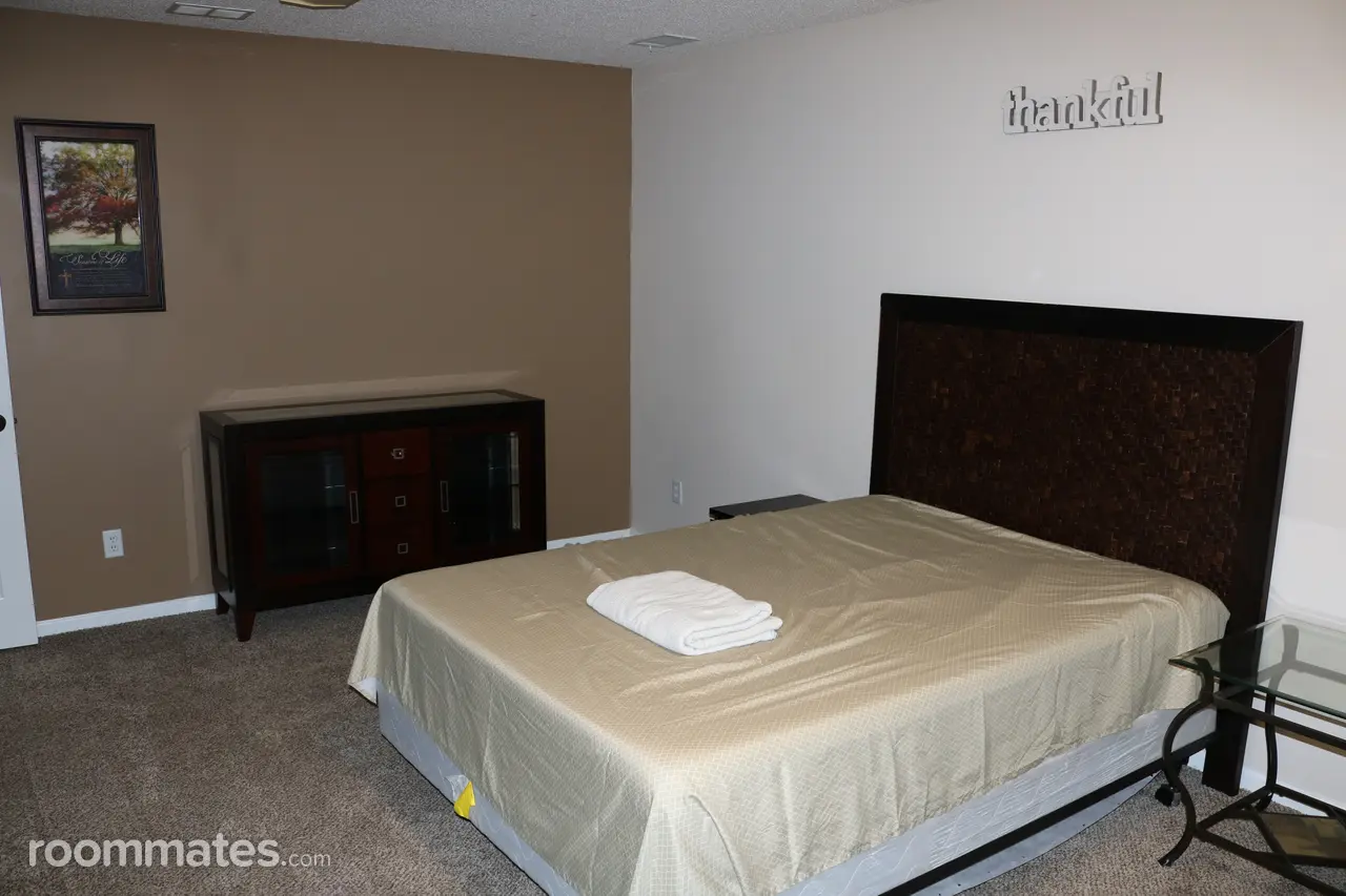 Profile photo 5 of 18