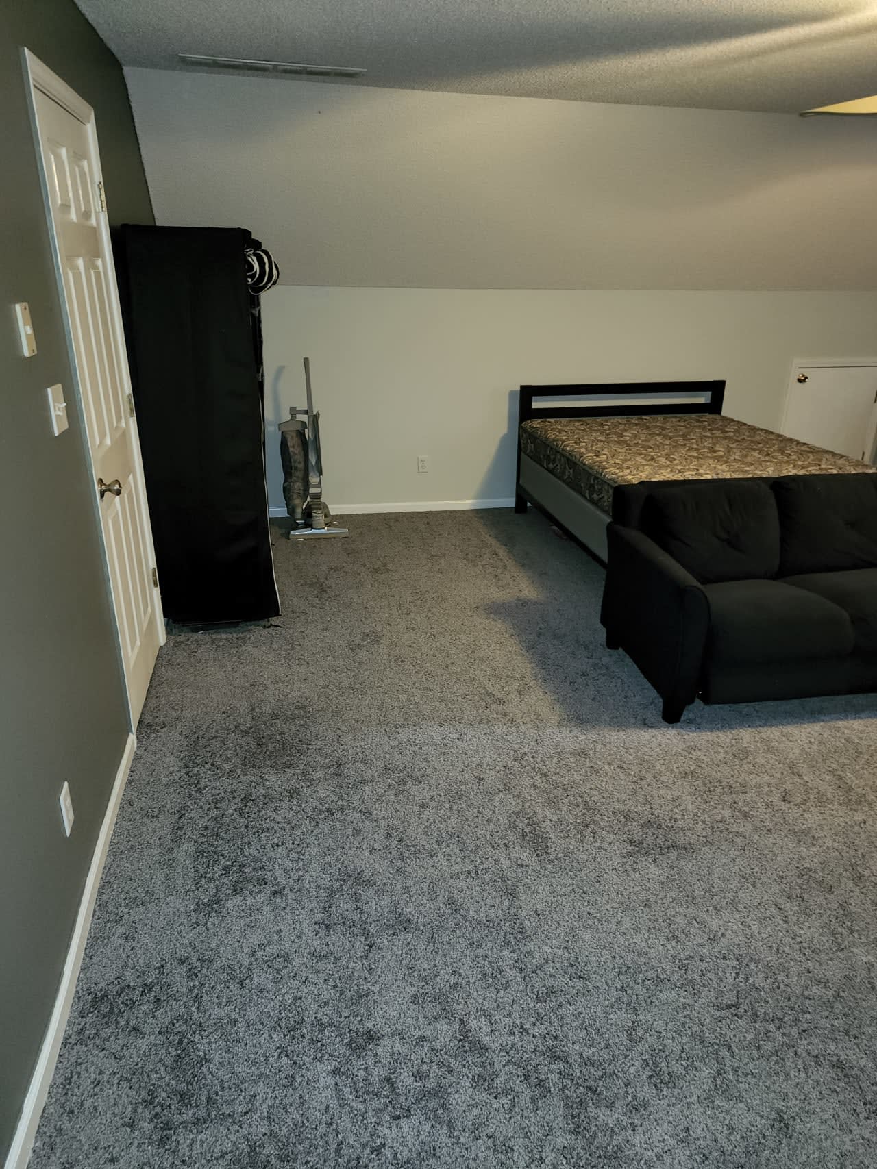 Profile photo 5 of 19