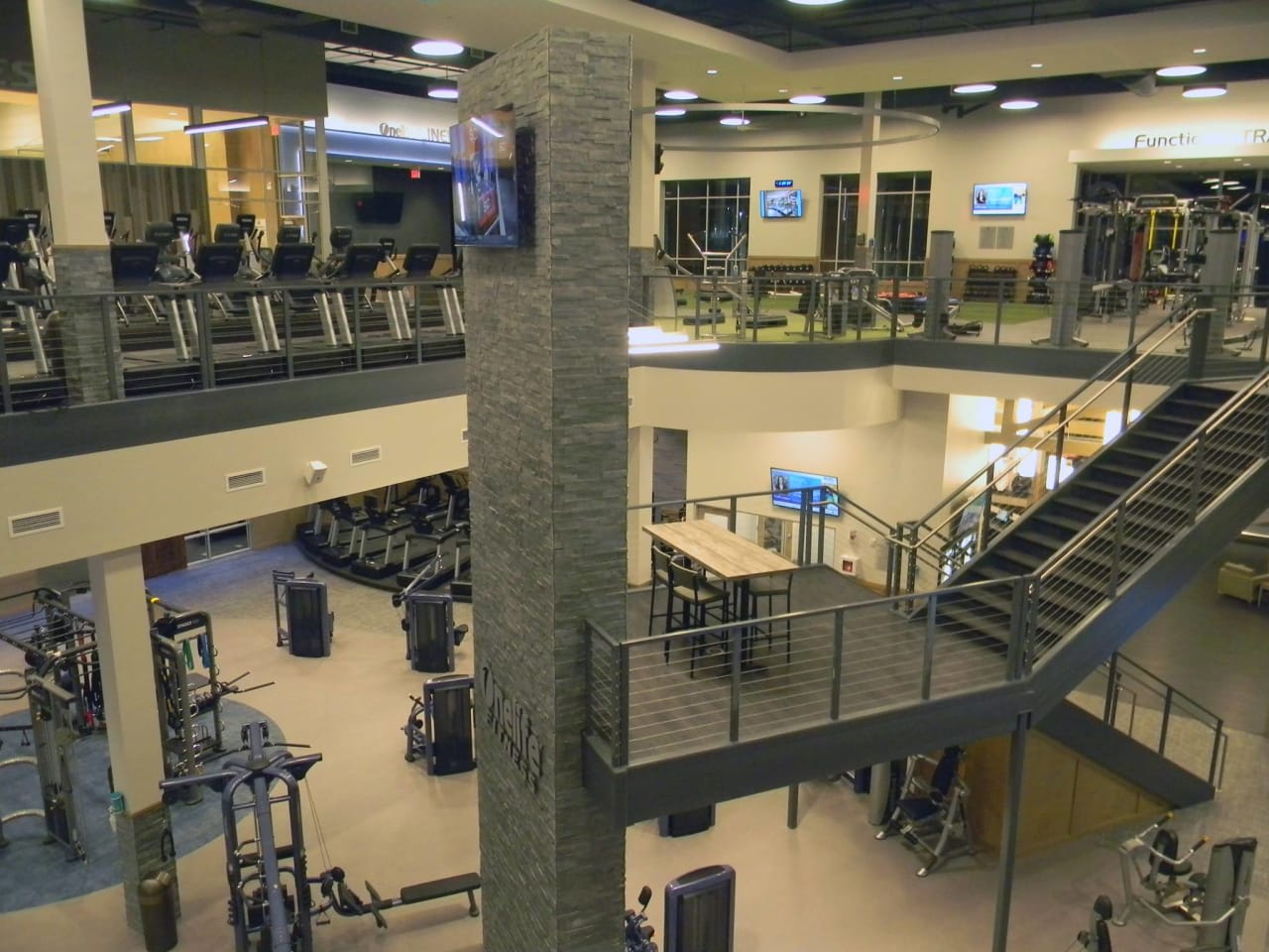 Profile photo 10 of 19