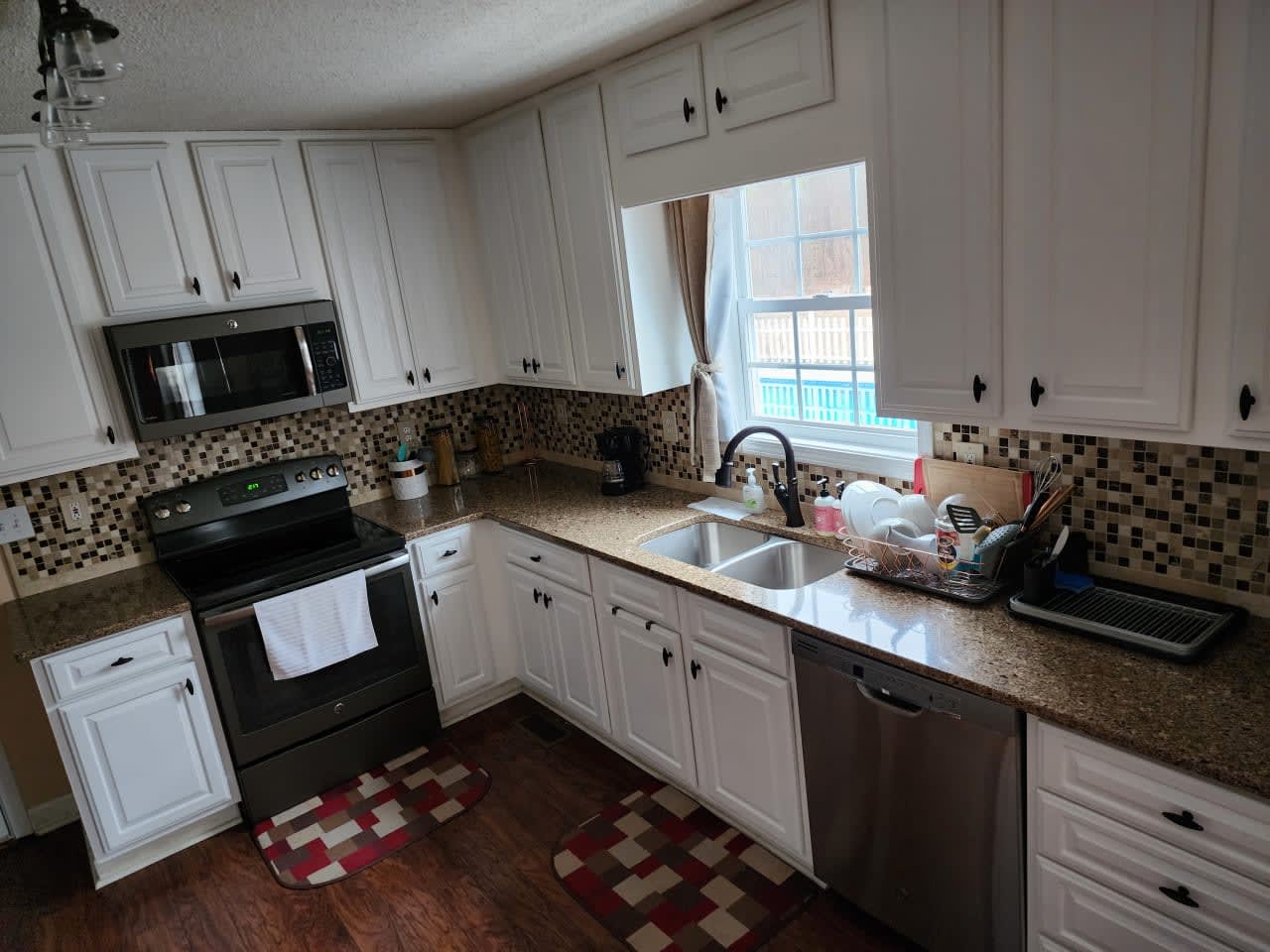 Profile photo 14 of 19