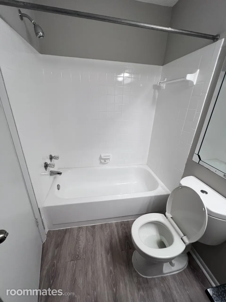 Profile photo 3 of 9