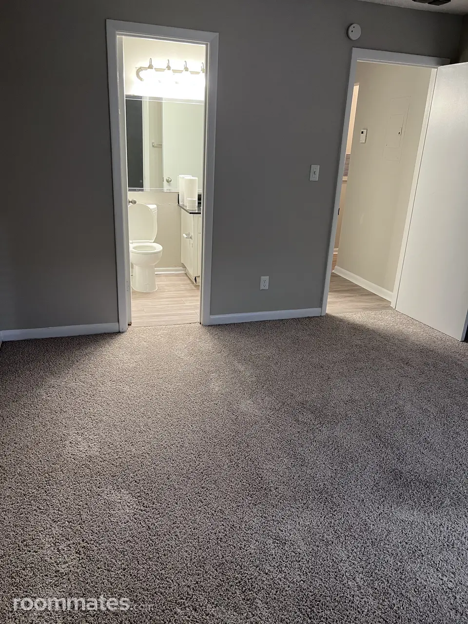 Profile photo 8 of 9