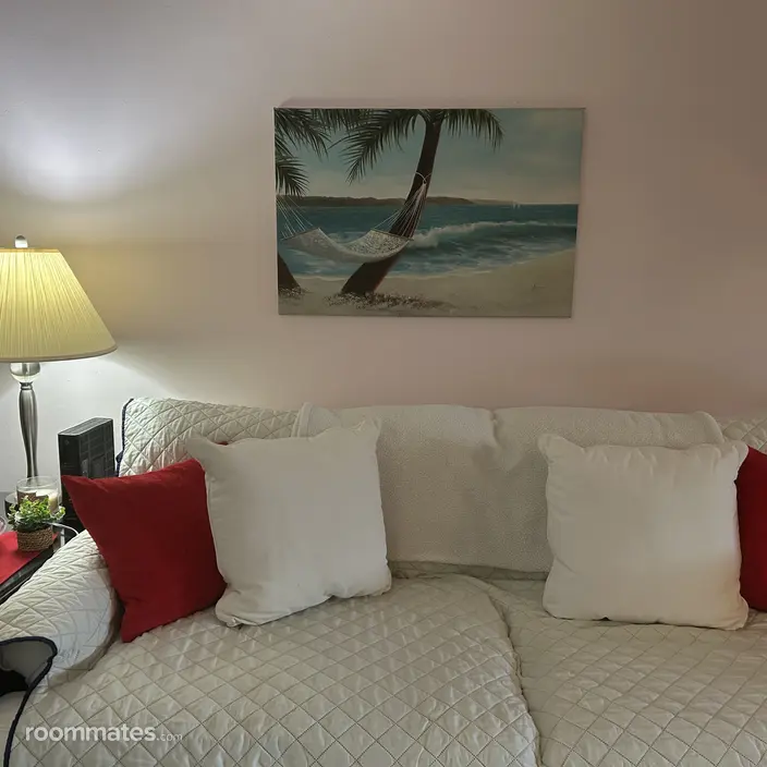 Room for rent in Coral Springs, FL $1000, condo