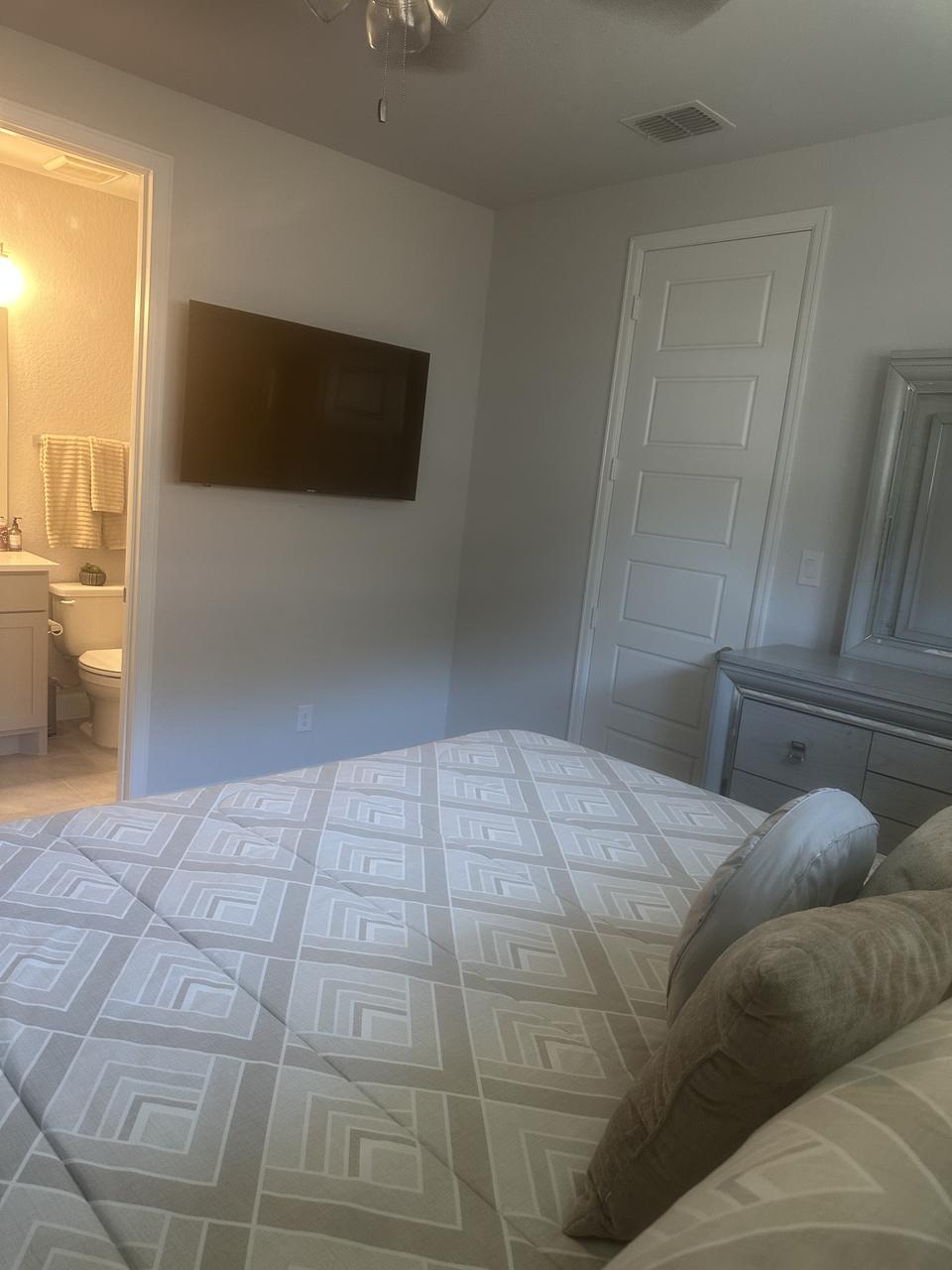 Profile photo 2 of 11