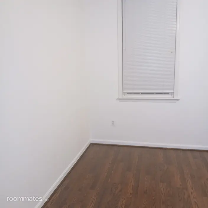 Room for rent in Lansdowne, VA $900, condo