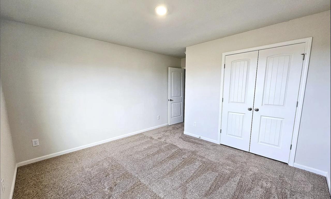 Profile photo 4 of 10