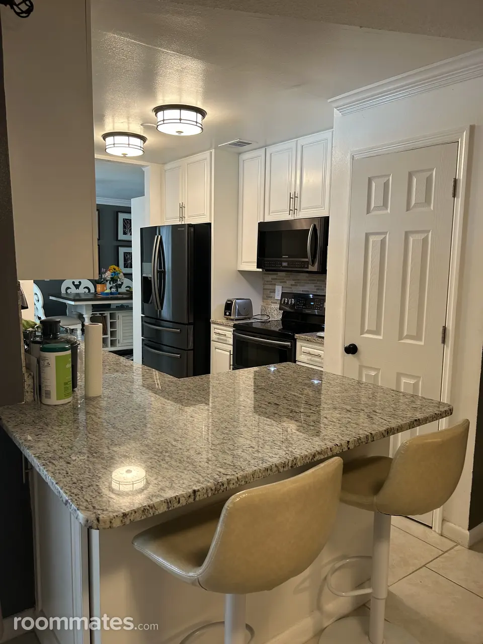 Profile photo 4 of 12