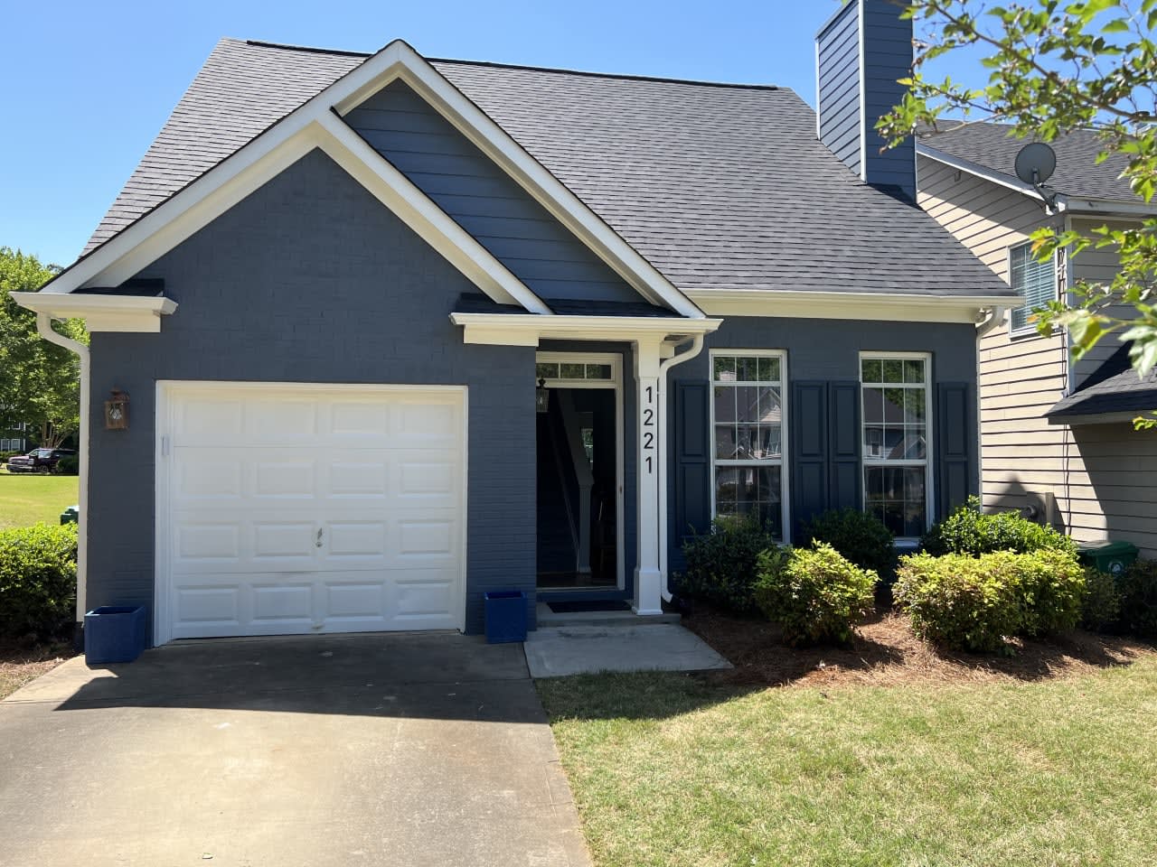 Profile photo 4 of 8