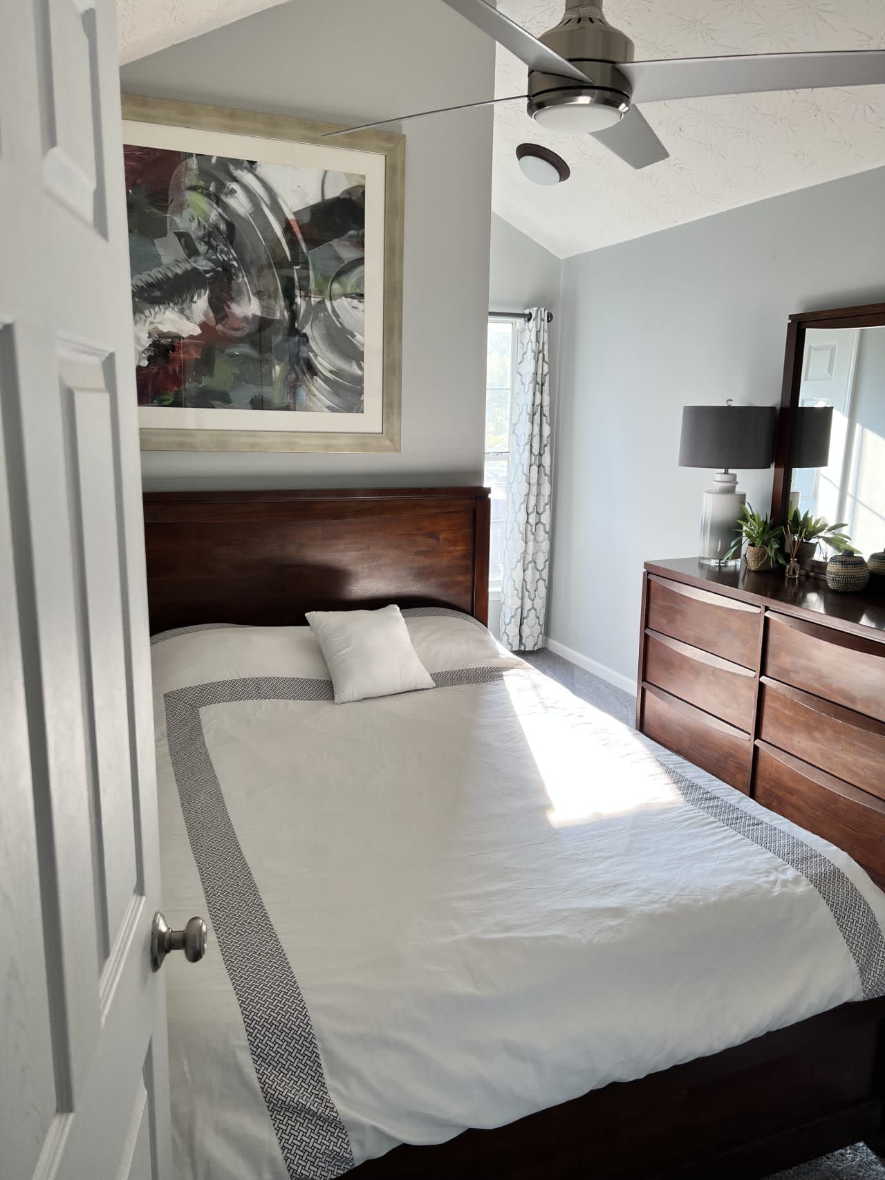 Profile photo 1 of 8