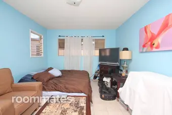 Room for rent in Long Beach, CA $1495, condo