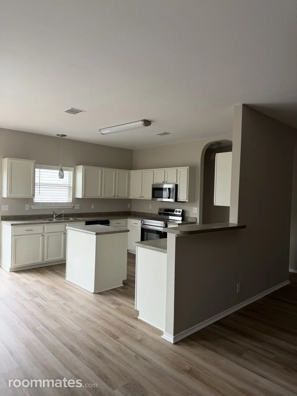 Profile photo 1 of 5