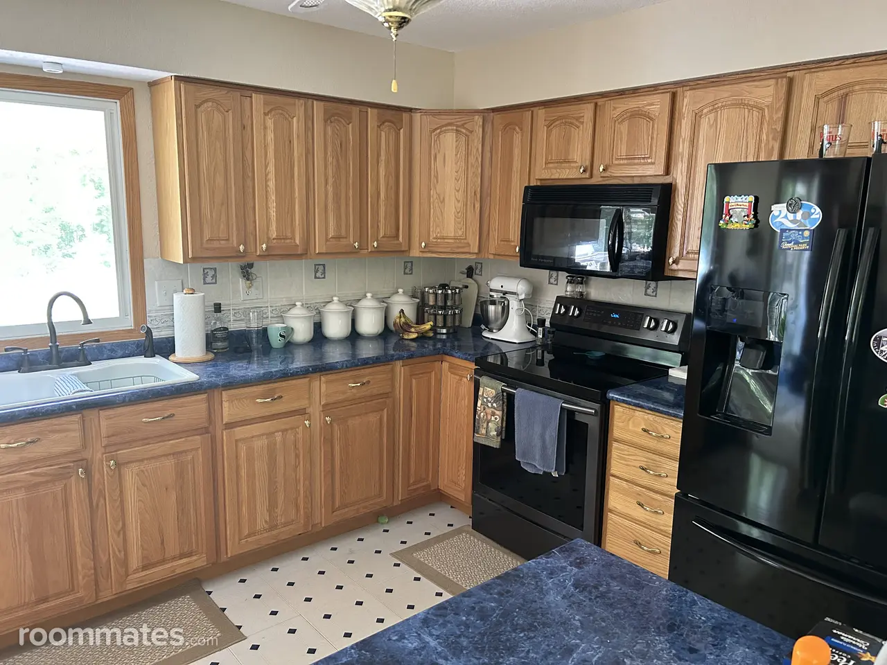 Profile photo 6 of 10