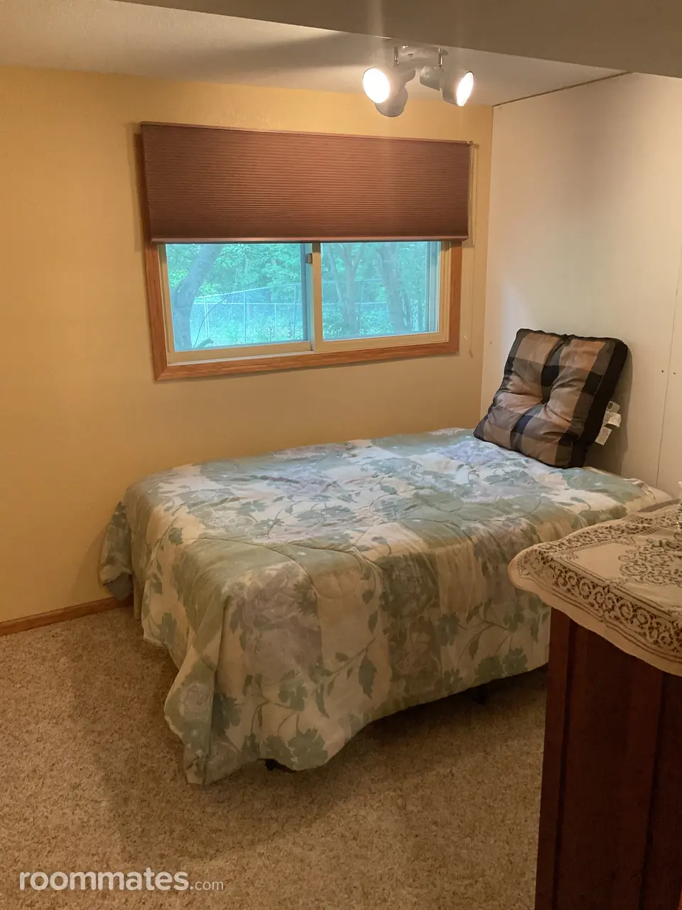 Profile photo 1 of 10