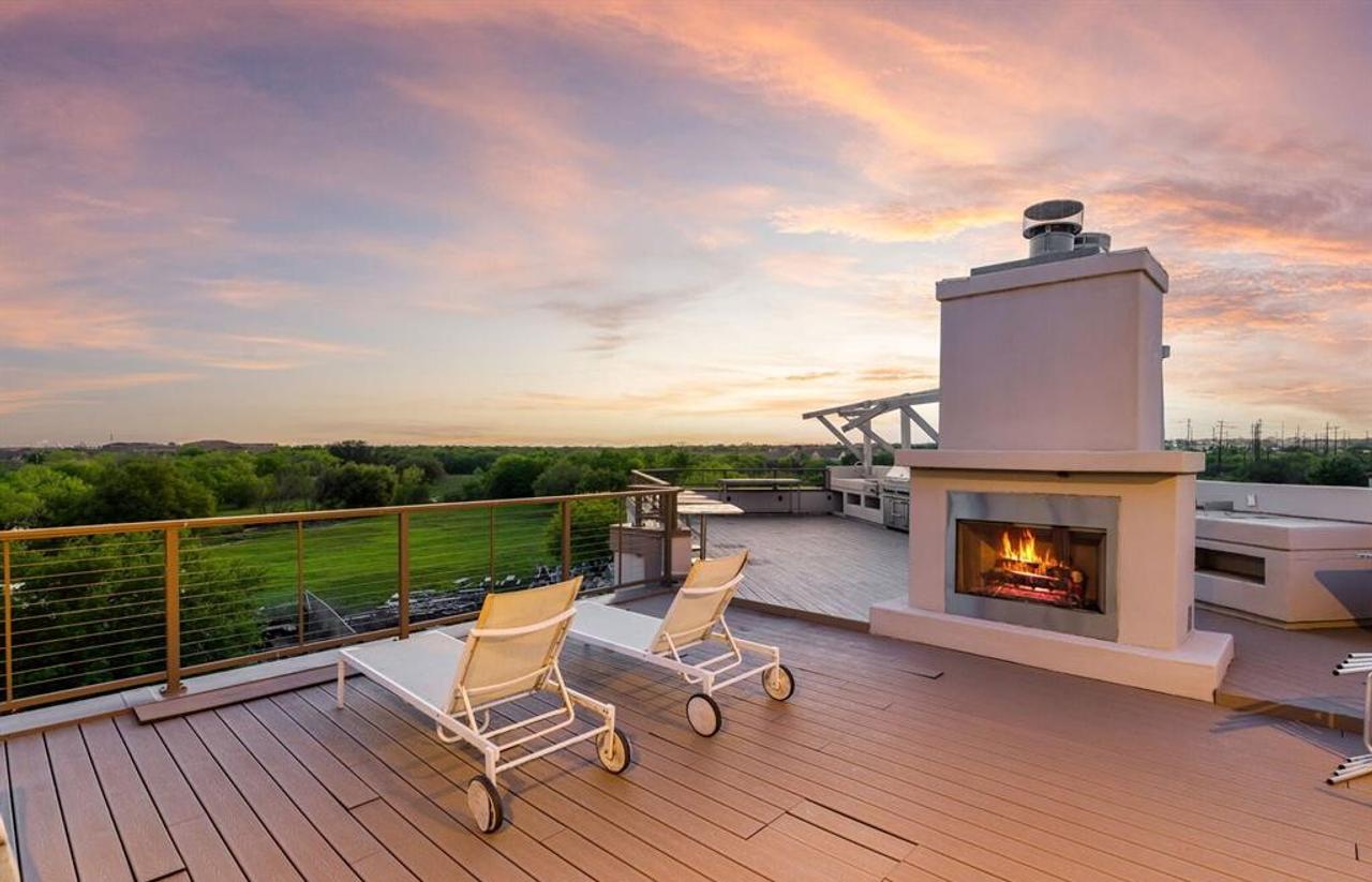 Profile photo 3 of 11