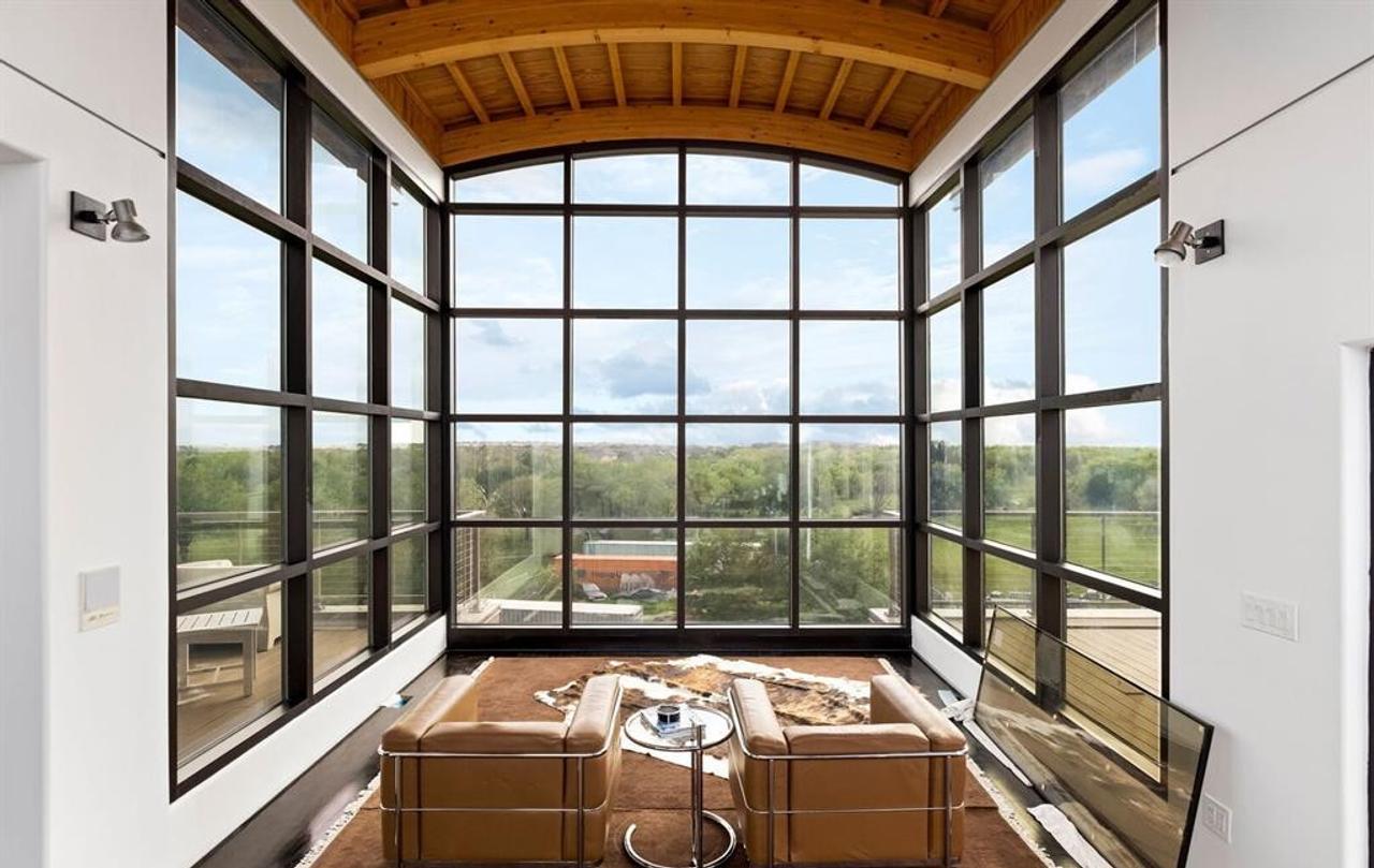 Profile photo 2 of 11