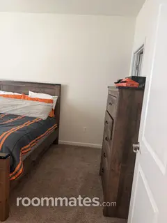 Room for rent in Gainesville VA $1500, townhouse