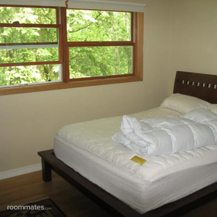 Room for rent in Portland, OR $900, house