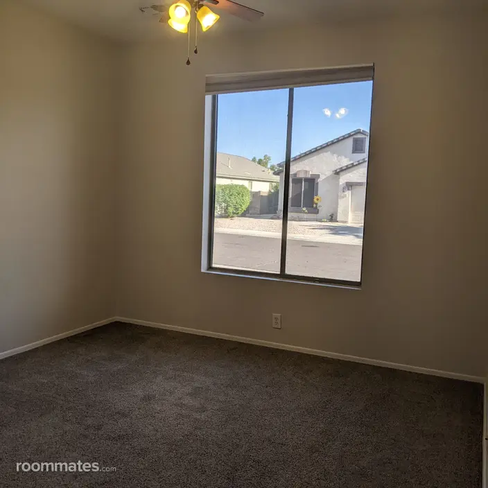 Room for rent in Chandler, AZ $800, house