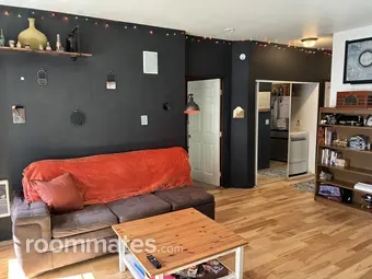 Room for rent in Everett WA $1200, condo