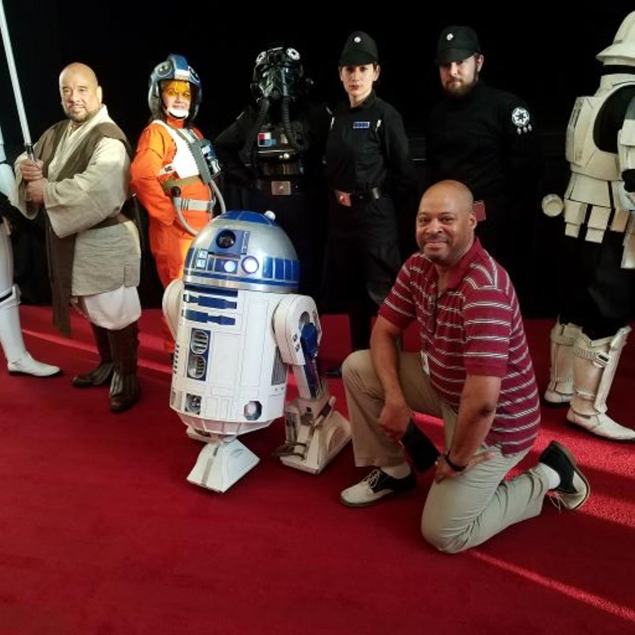 Profile photo 11 of 11