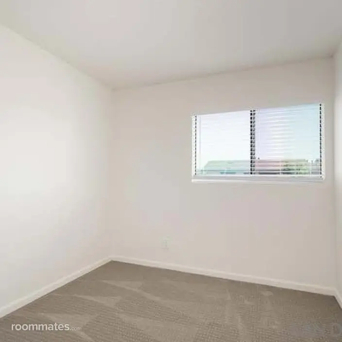 Room for rent in Lakeside CA $850, condo