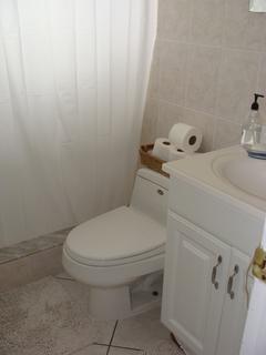 Room for rent in Hallandale Beach, FL $1250, house